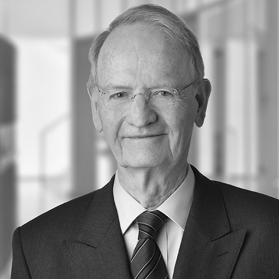 Prof. Dr. Winfried  Tilmann